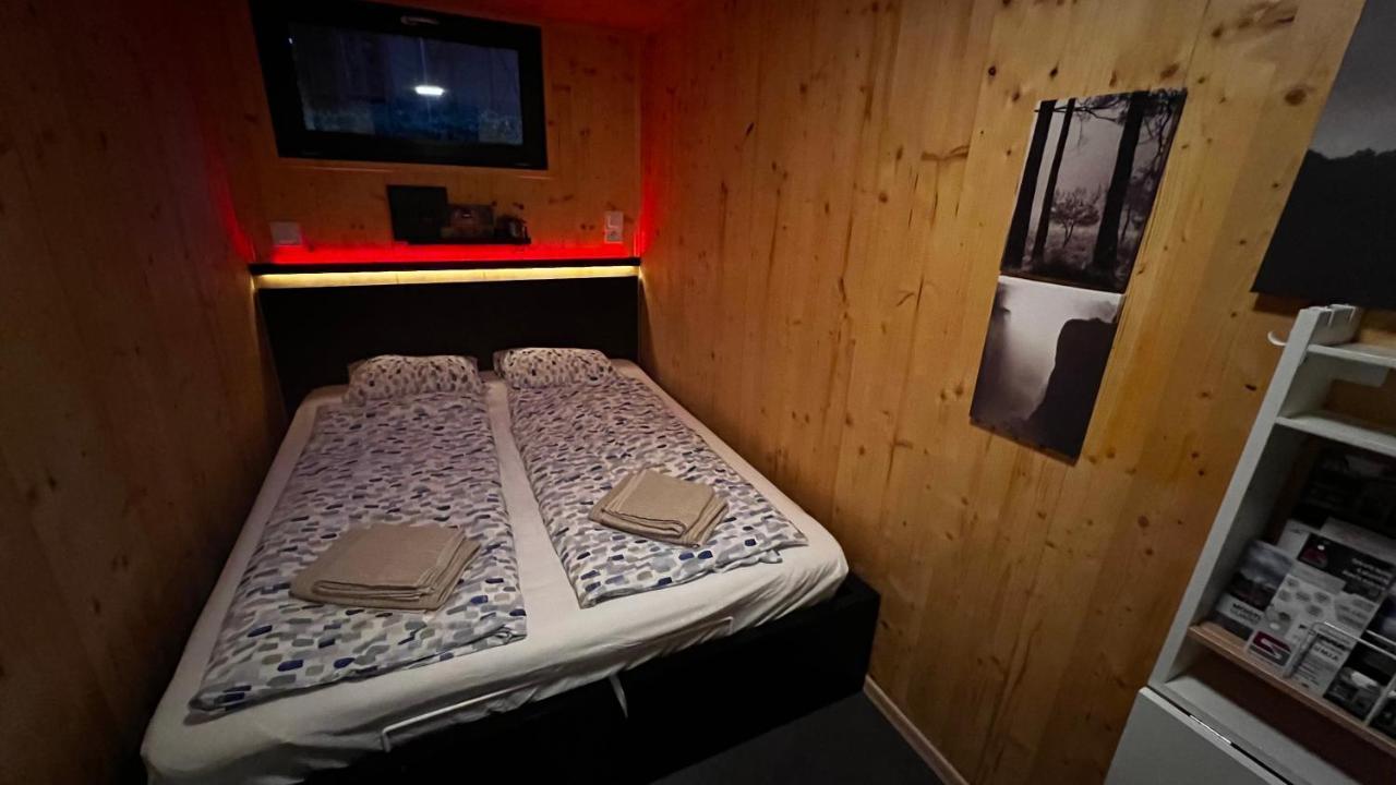 Tiny House Baraczek Brno-Jundrov, Ulice Veslarska Apartment Bagian luar foto